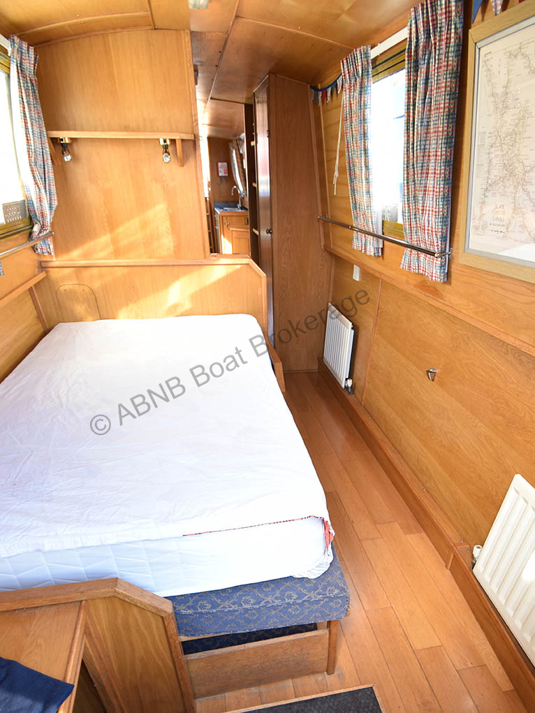 4122bedLAP.jpg