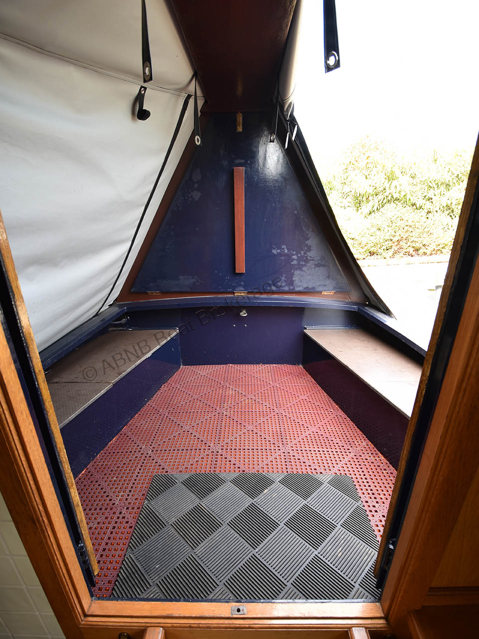 41264126welldeckP.jpg