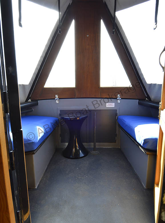 4133welldeckP.jpg