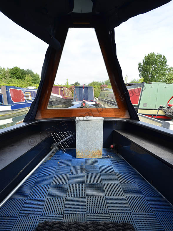 4134welldeckP.jpg