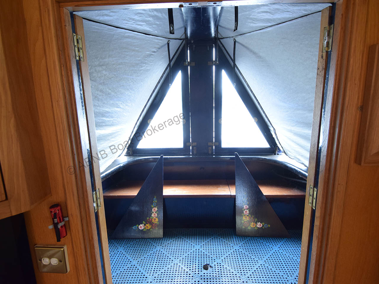 4142welldeckL.jpg