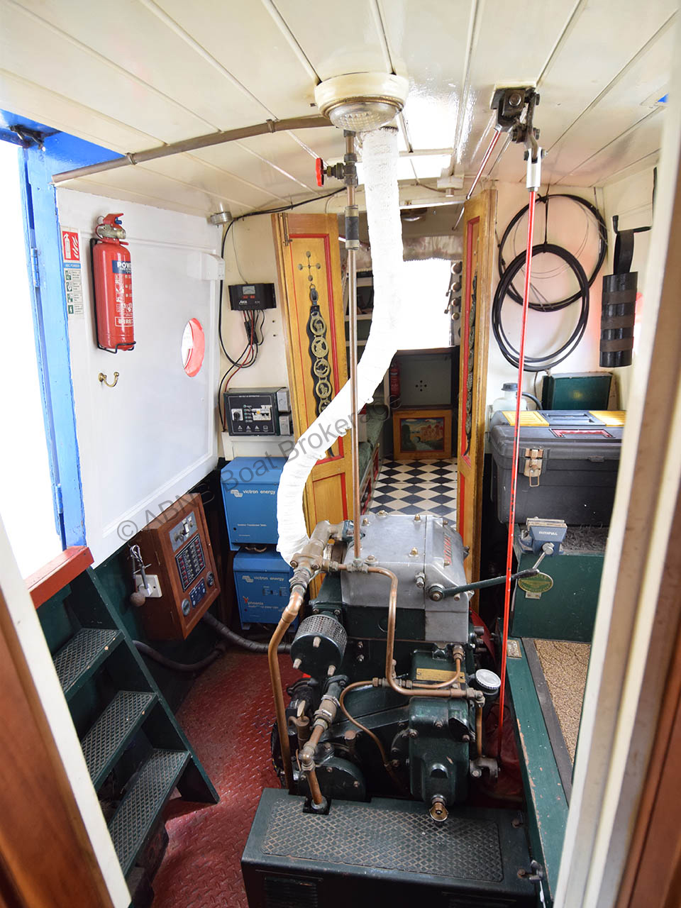 4144engroomLAP.jpg