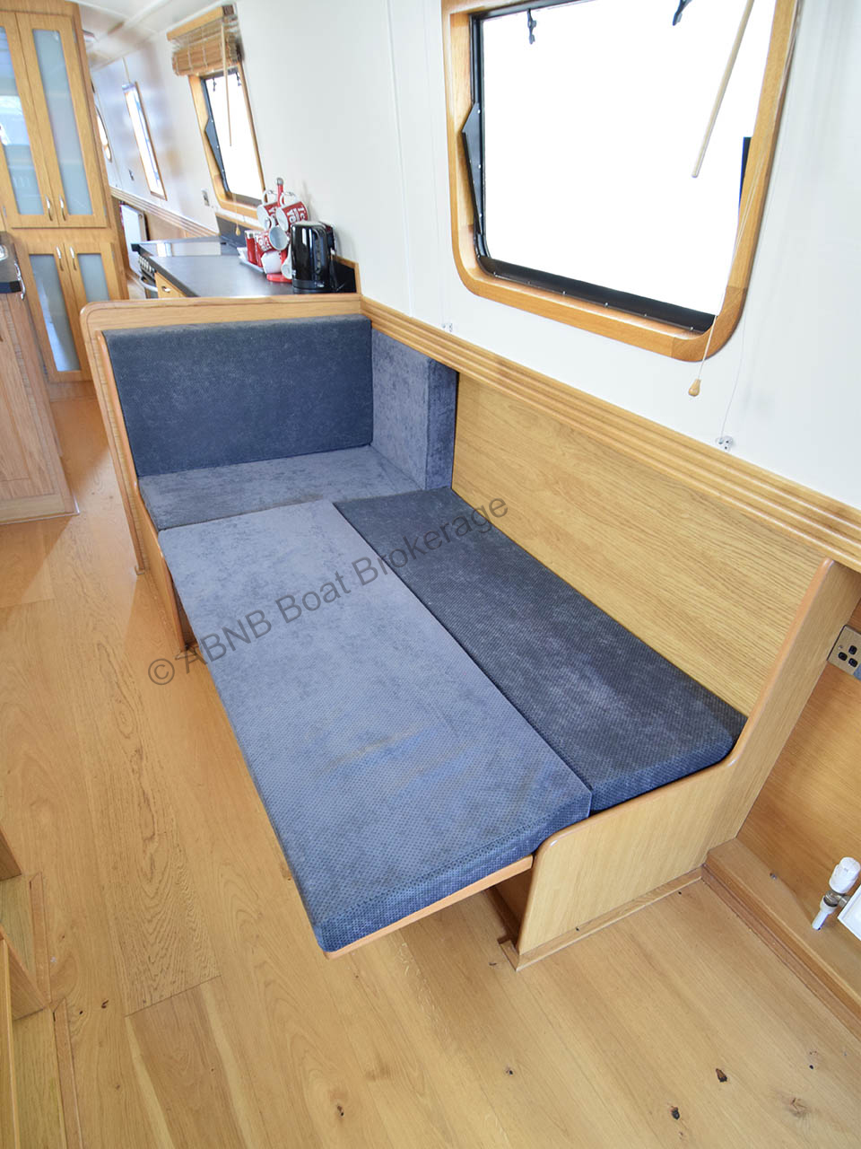 4145dbedLAP.jpg