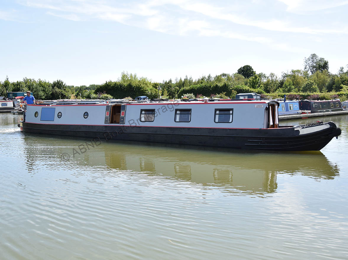 GILBERT THE PIG boat photo