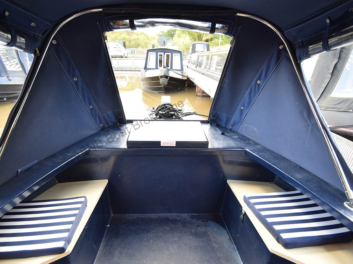 4152welldeck5L.jpg