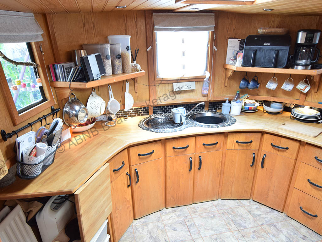 4154galley3L.jpg