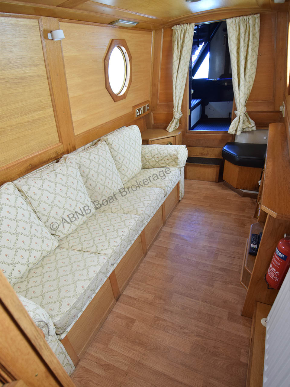 WAKA HUIA boat photo