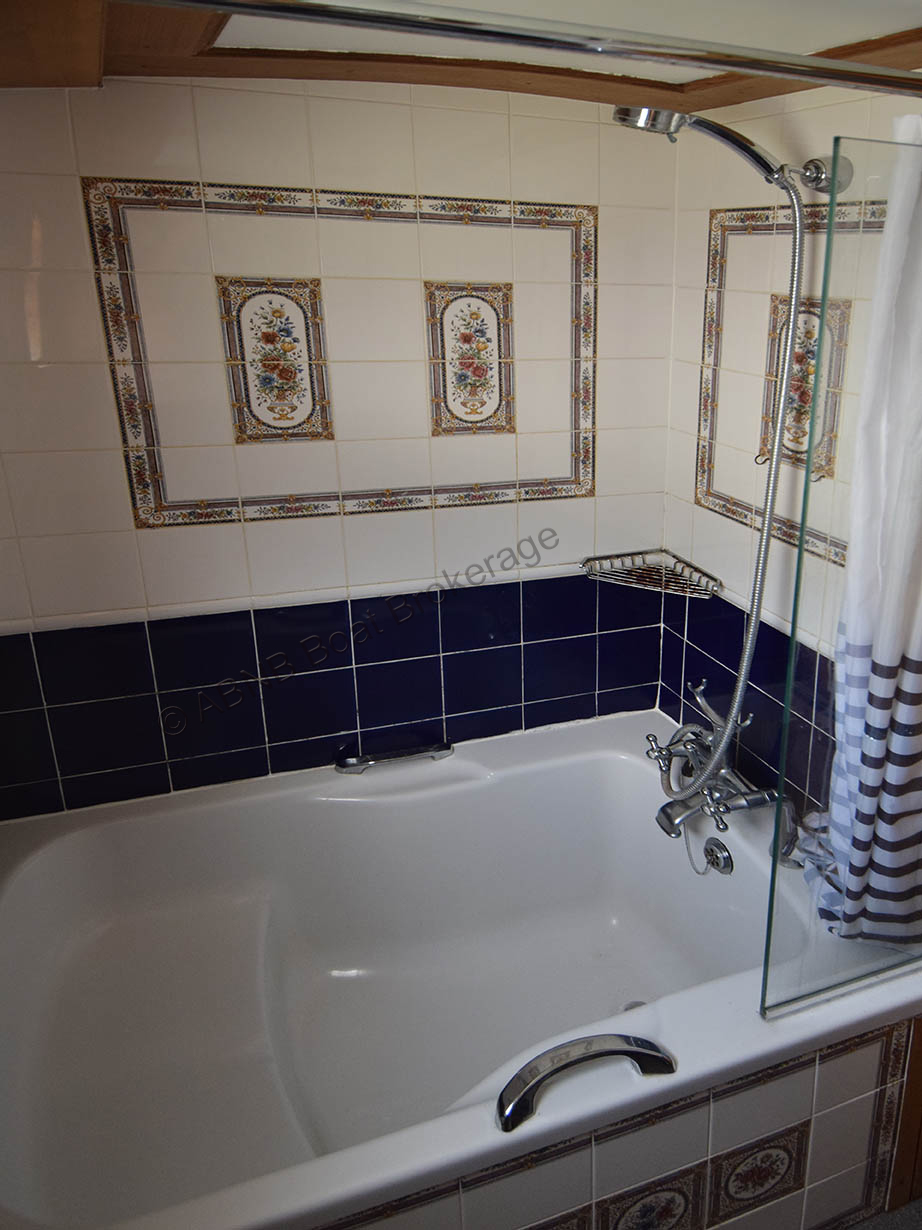 WAKA HUIA boat photo