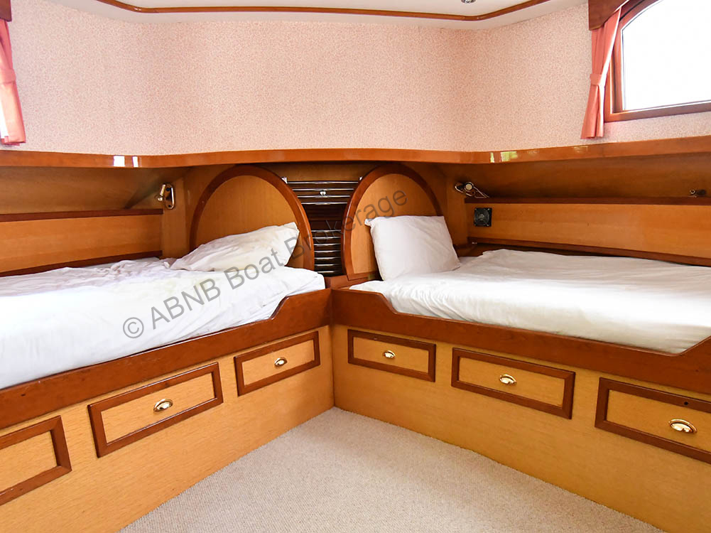 4162b3bLAL.jpg