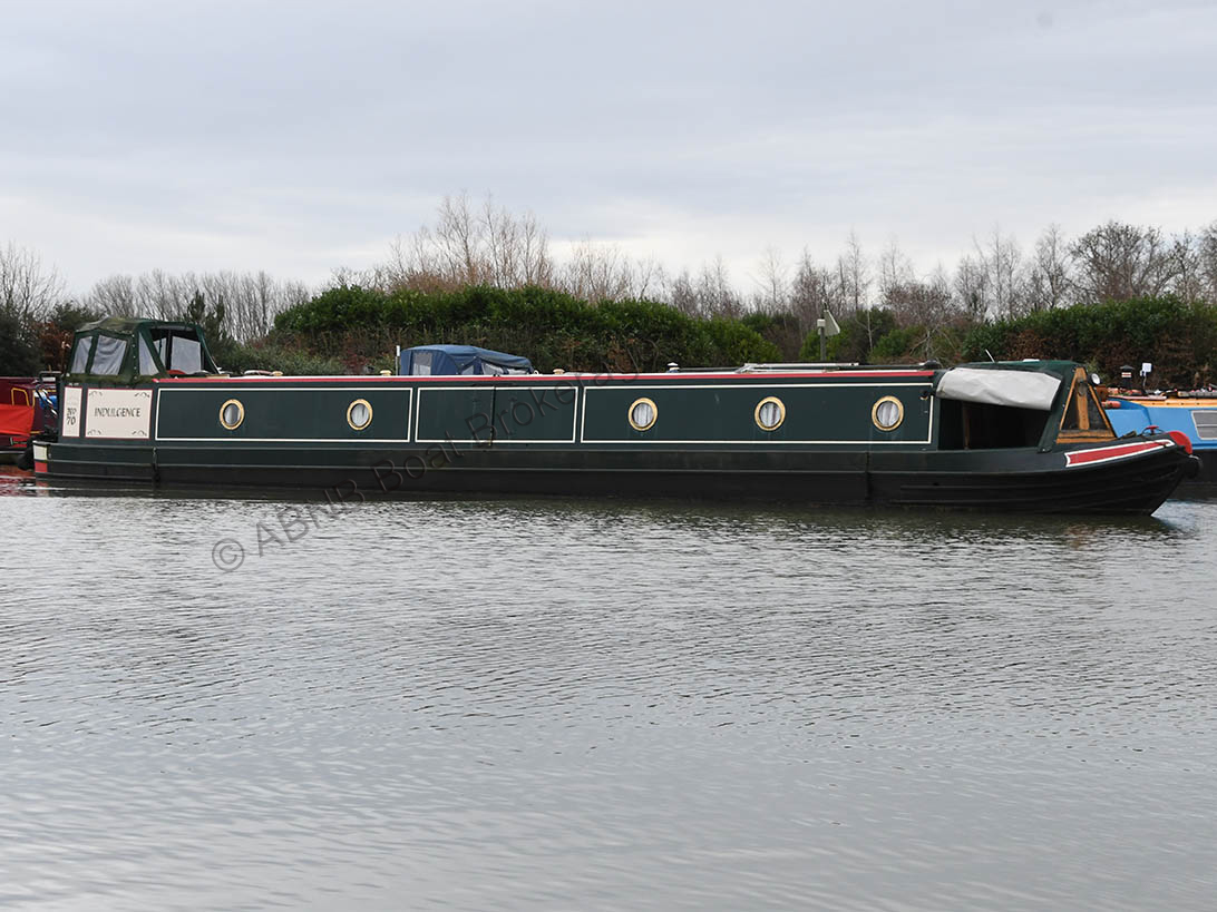 INDULGENCE boat photo