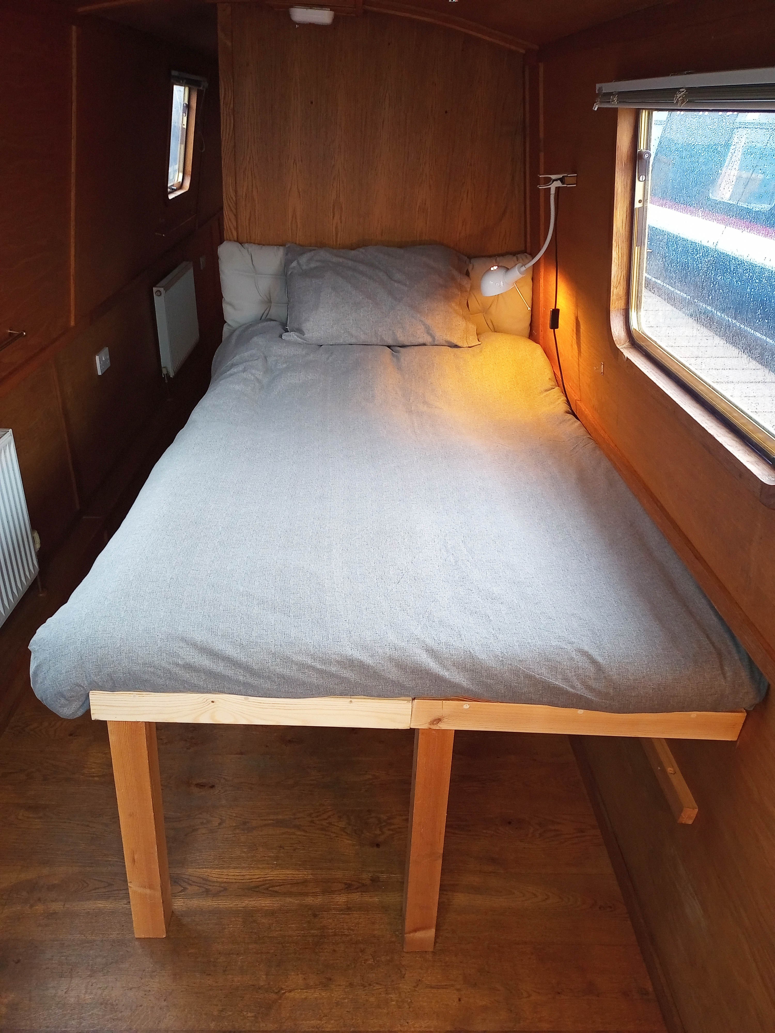 Front Cabin 9.jpg