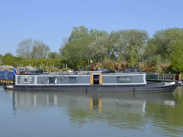 TIGER M boat photo