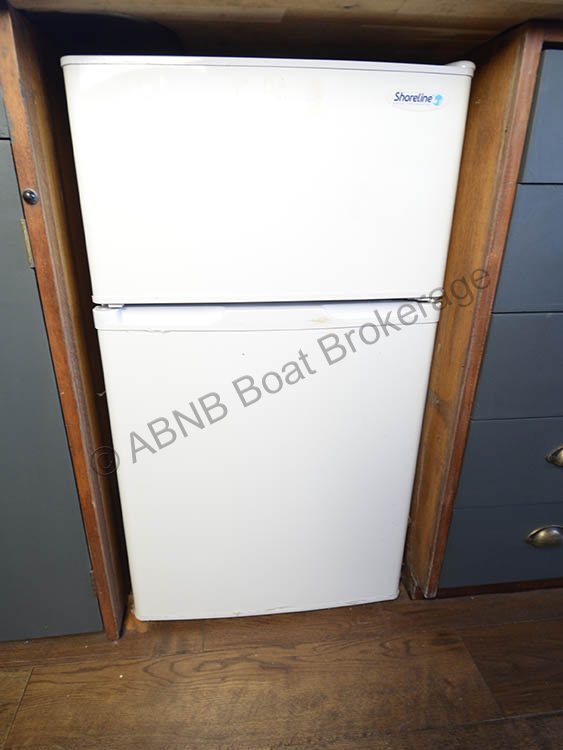 4204fridgeP.jpg
