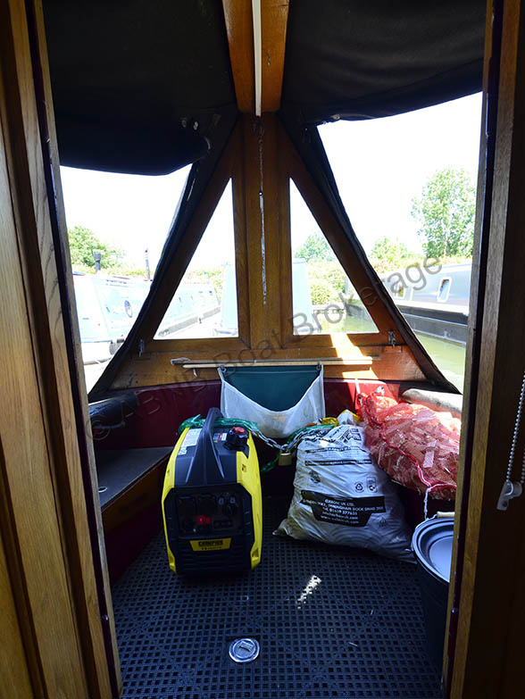 4213welldeckP.jpg