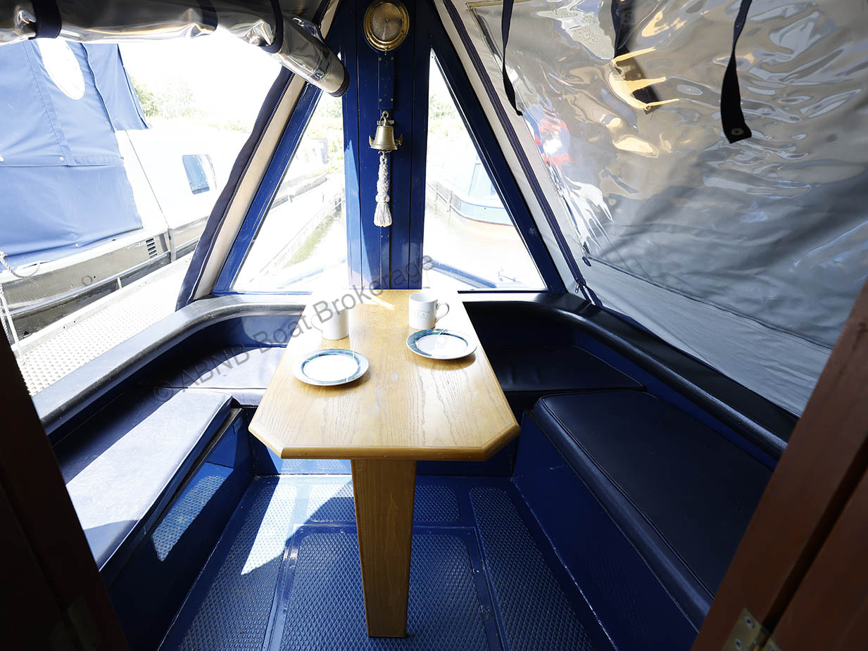 4214welldeckL.jpg