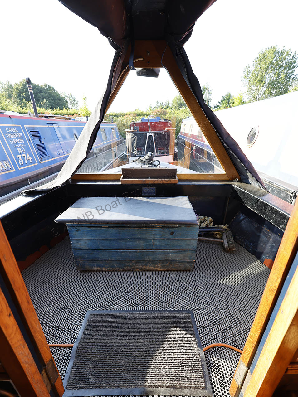 4217welldeckP.jpg
