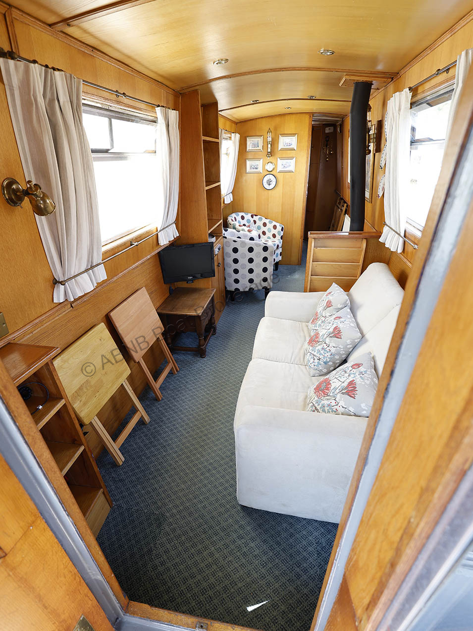 4218sbedLAP.jpg