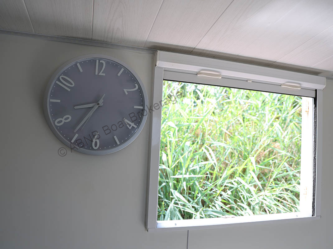 4222clockL.jpg