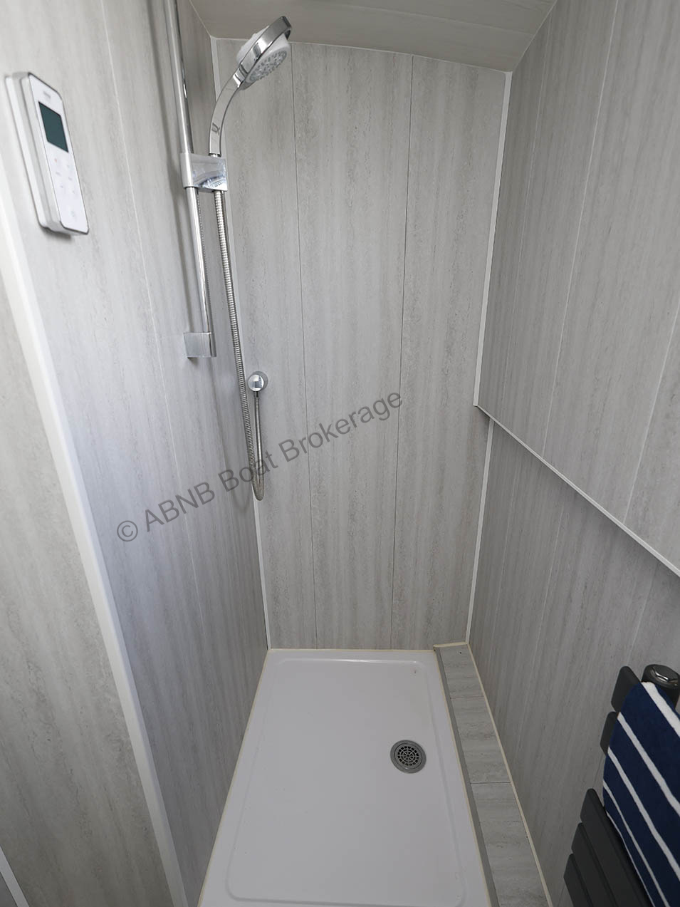 4222shP.jpg