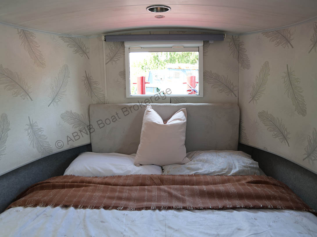 4222bed2L.jpg